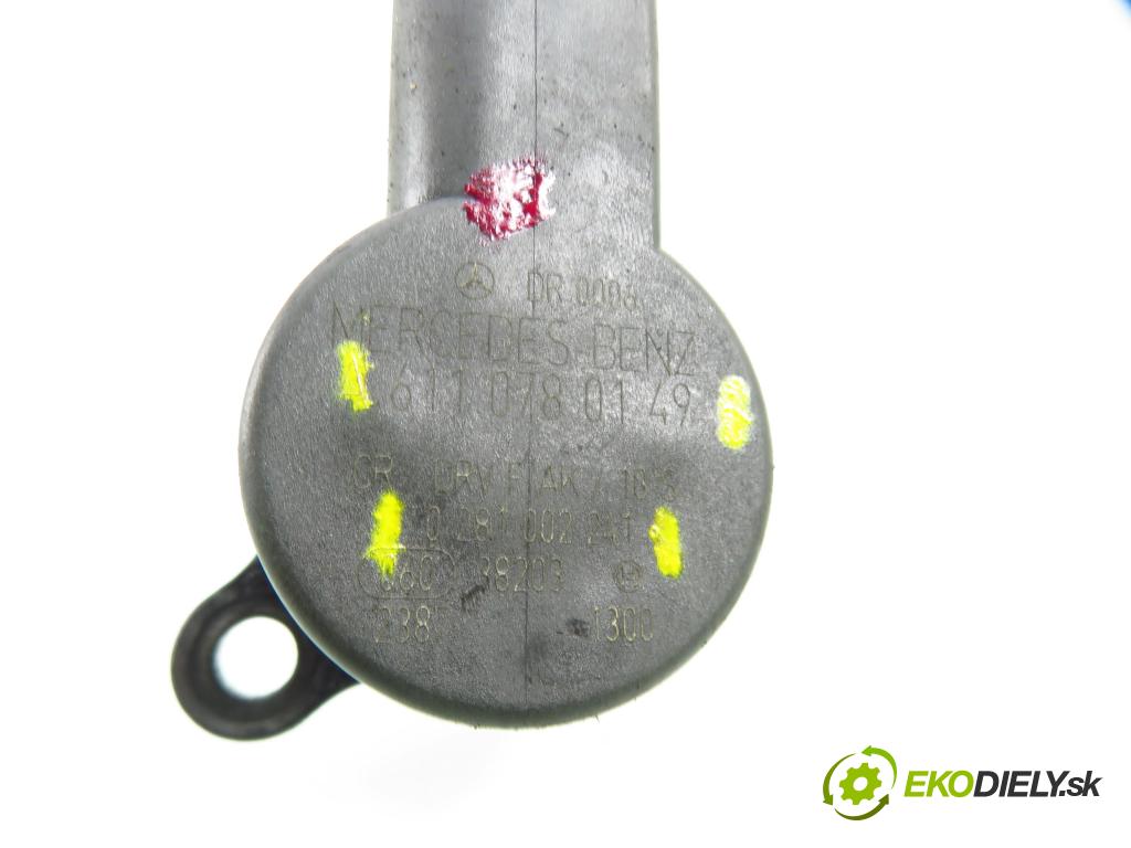 MERCEDES-BENZ KLASA S (W220) SEDAN 2003 191,00 S 400 CDI V8 260 - OM 628.960 3996,00 Snímač tlaku paliva 6110780149 ; 0281002241