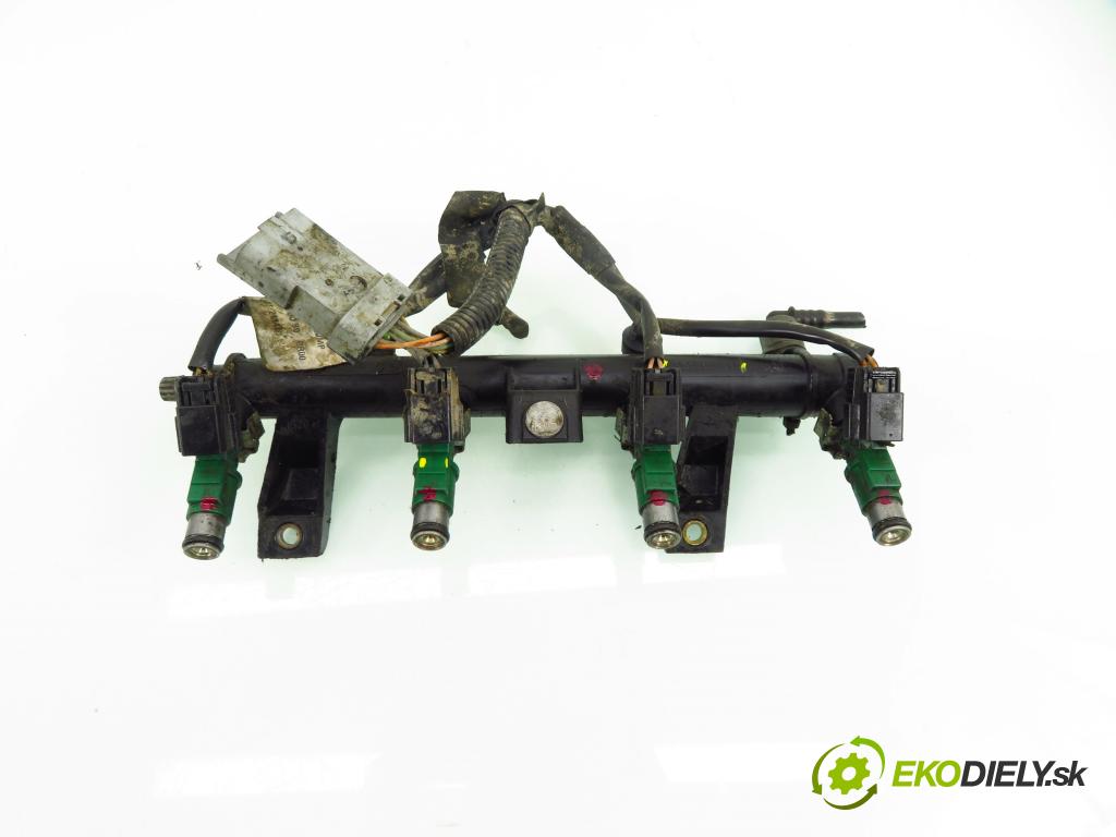 PEUGEOT 207 (WA_, WC_) HB 2007 54,00 1.4 - KFV (TU3A) 1360,00 lišta vstřikovací 9655833580 ; 1F023 (Vstřikovací lišta)