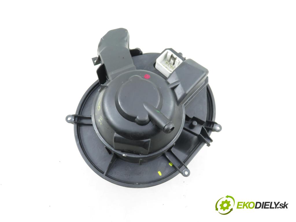 VOLVO S60 I (384) SEDAN 2006 136,00 2.4 D5 - D 5244 T4 2400,00 ventilátor větráku 86577