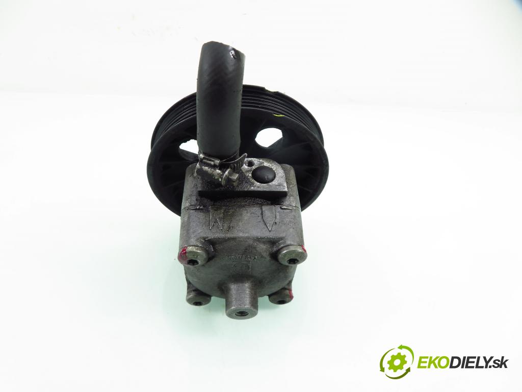 VOLVO S60 I (384) SEDAN 2006 136,00 2.4 D5 - D 5244 T4 2400,00 pumpa servočerpadlo 30741122 ; 7613955147 (Servočerpadlo)