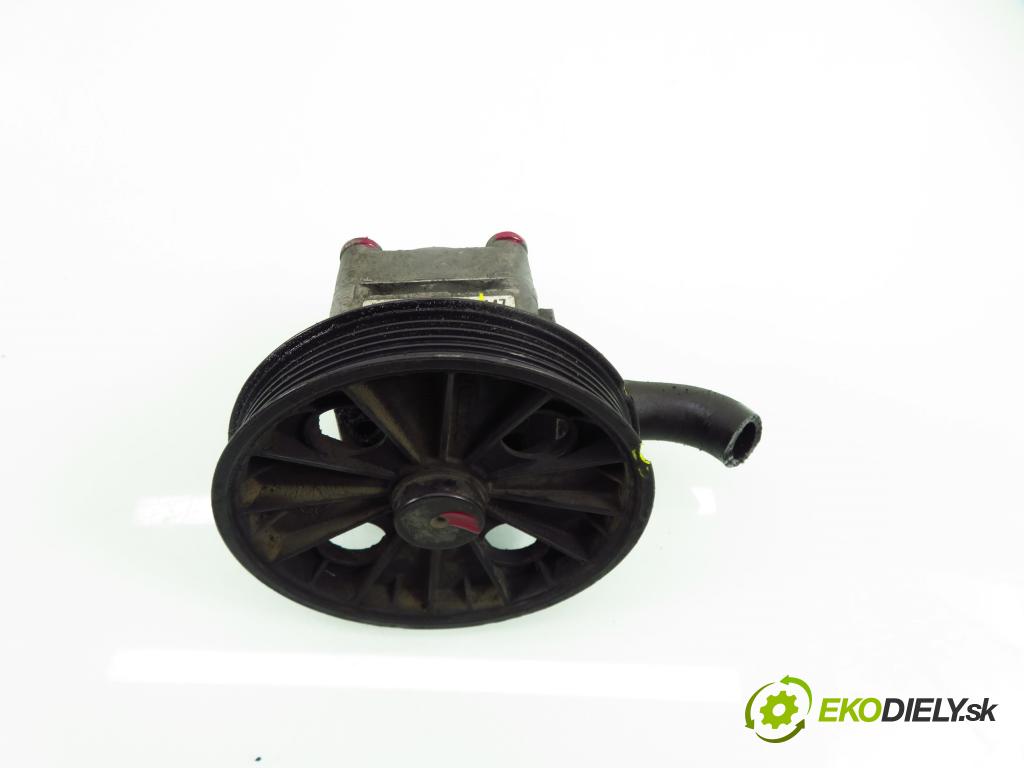 VOLVO S60 I (384) SEDAN 2006 136,00 2.4 D5 - D 5244 T4 2400,00 pumpa servočerpadlo 30741122 ; 7613955147 (Servočerpadlo)