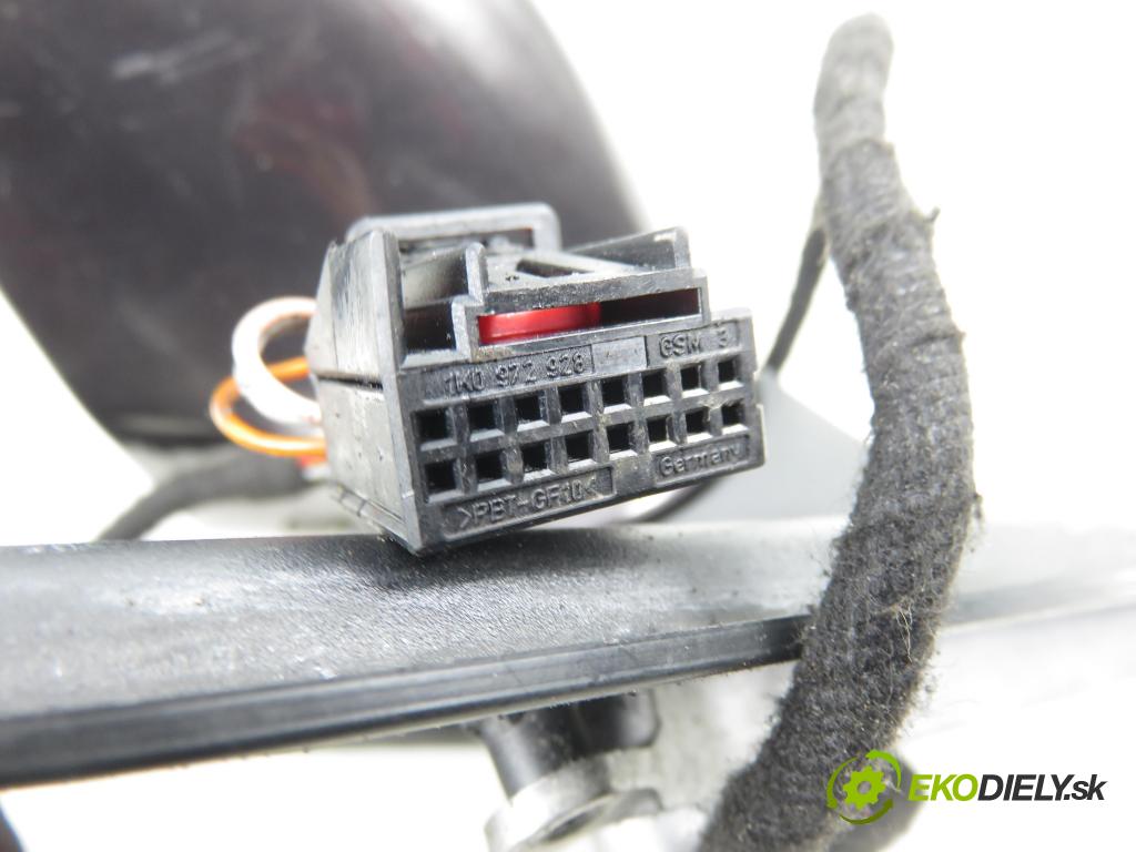 SKODA SUPERB II (3T4) LIFTBACK 2009 118,00 1.8 TSI - BZB 1798,00 Spätné zrkadlo LE