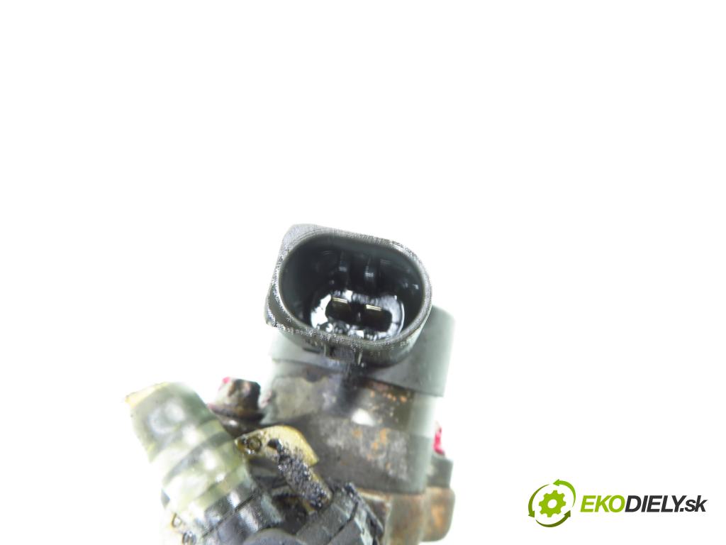 MERCEDES-BENZ VITO Skrzynia (638) FURGON 2000 90,00 112 CDI 2.2 (638.094) - OM 611.980 2151,00 lišta vstřikovací 6110780149 ; 0445214004 ; 6110700095 (Vstřikovací lišta)