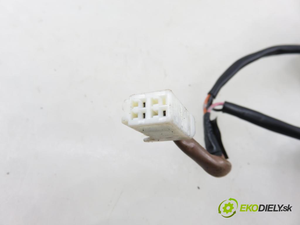 TOYOTA AURIS (_E15_) HB 2007 91,00 1.6 Dual-VVTi 124 - 1ZR-FE 1598,00 vypínač / přepínač 5883A73