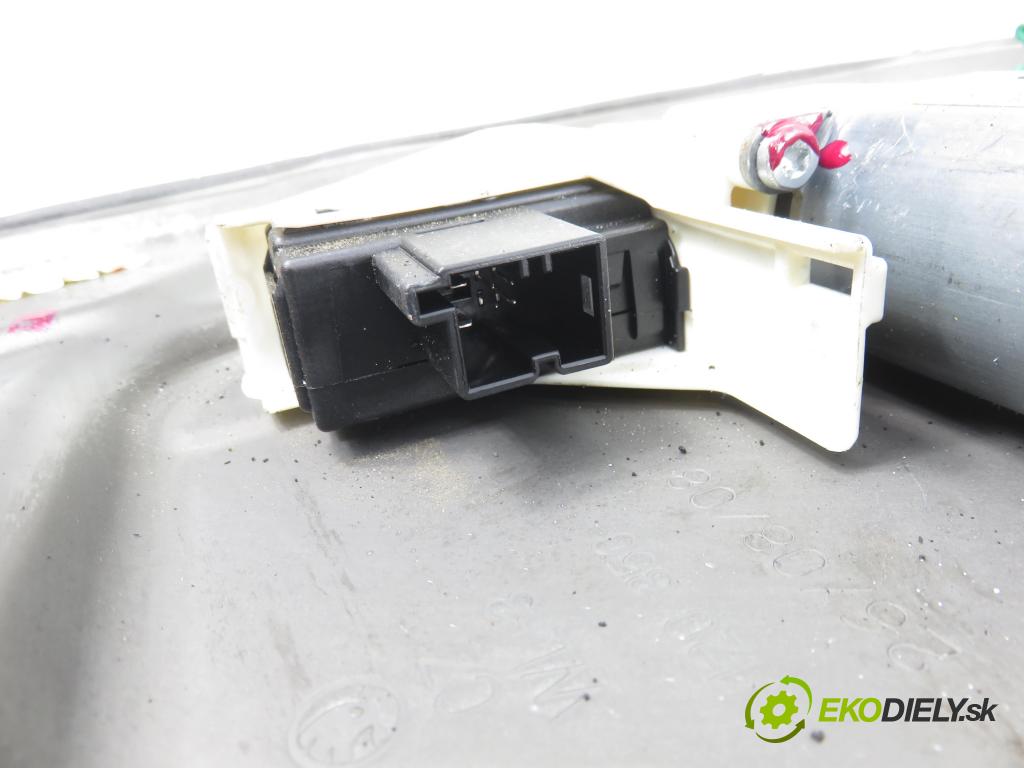 SKODA SUPERB II (3T4) LIFTBACK 2009 118,00 1.8 TSI - BZB 1798,00 Mechanizmus okien 3T0837402A ; 8K0959802