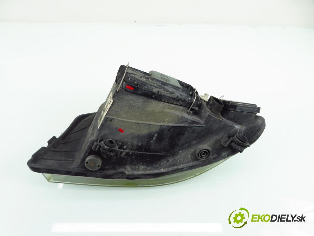 SEAT IBIZA III (6L1) HB 2005 55,00 1.4 16V - BBY 1390,00 světlo PP 6L1941752B