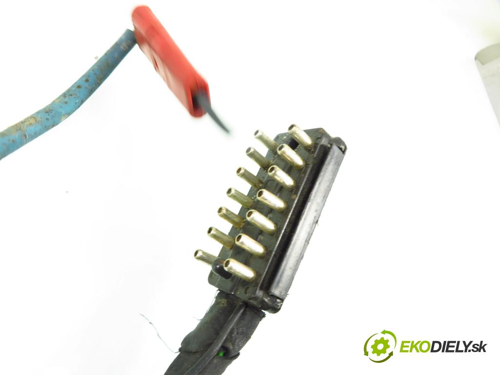 MERCEDES-BENZ Sedan (W124) SEDAN 1992 100,00 200 E (124.019) - M 111.940 1998,00 PAKA/ŘAZENÍ/SADA: 1244620597 ; 1245400745