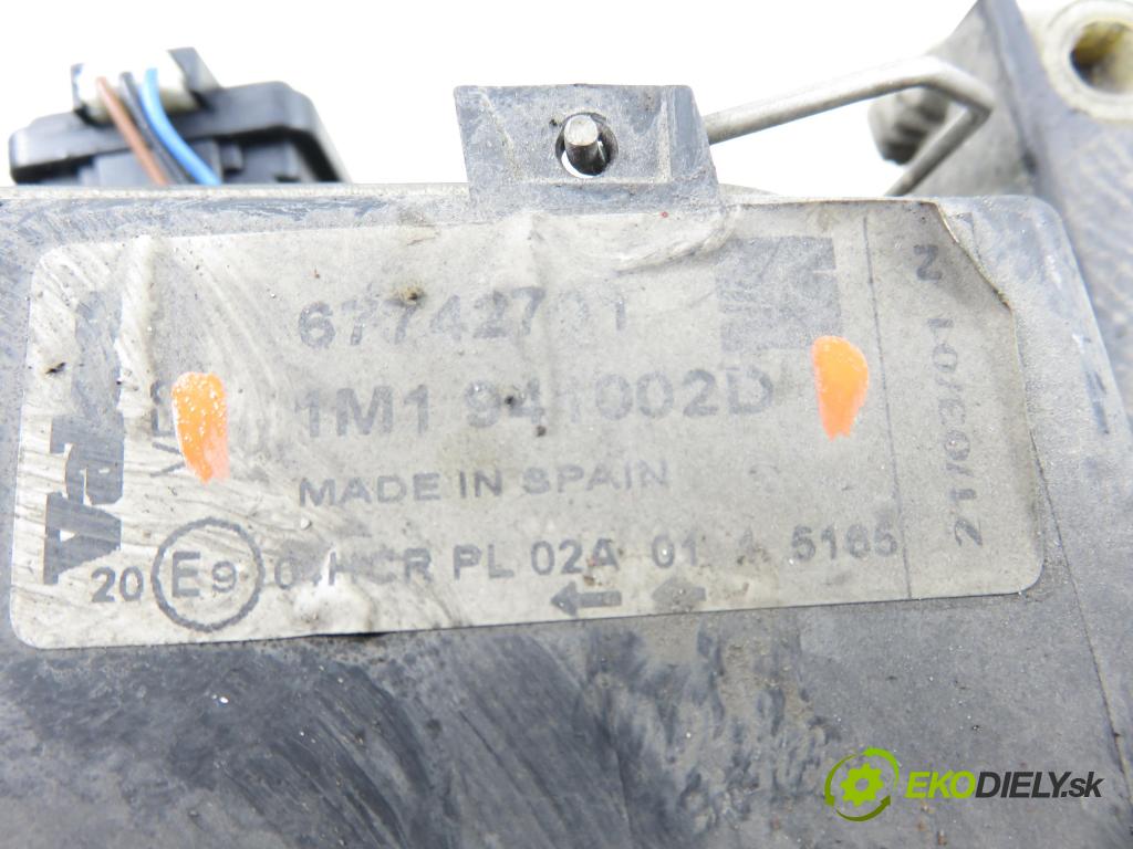 SEAT TOLEDO II (1M2) SEDAN 2001 66,00 1.9 TDI 90 - ALH 1896,00 Svetlo PP 1M1941002D