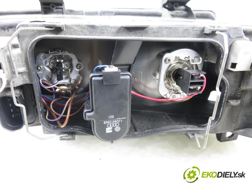 SEAT TOLEDO II (1M2) SEDAN 2001 66,00 1.9 TDI 90 - ALH 1896,00 Svetlo PP 1M1941002D