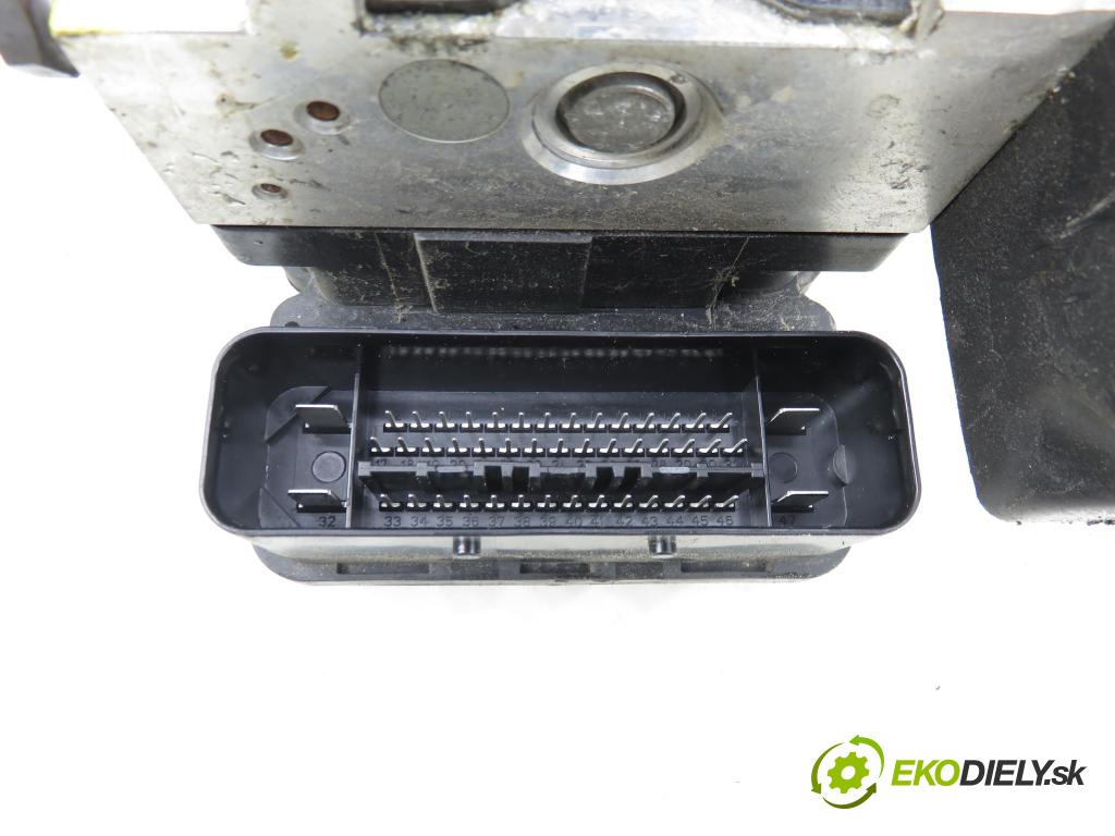 FORD FOCUS III Turnier KOMBI 2012 85,00 1.6 TDCi - T1DB 1560,00 pumpa ABS 10096101403 ; BV612C405AF (Pumpa ABS)