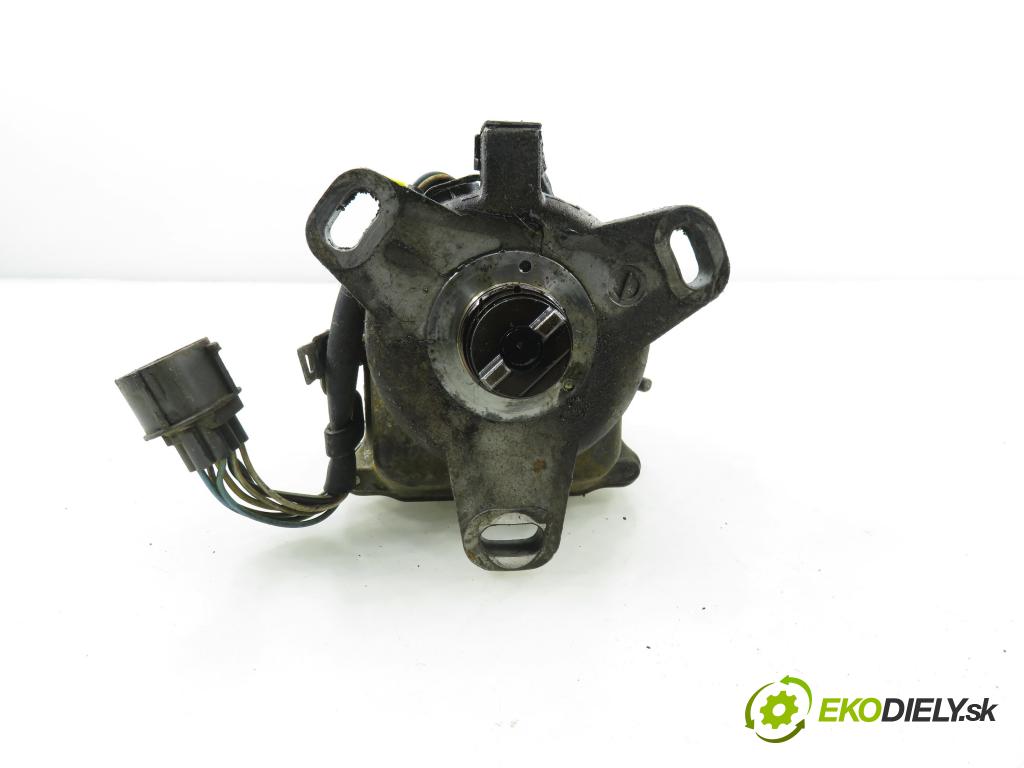 HONDA CR-V I (RD) SUV 1998 94,00 2.0 16V 4WD (RD1, RD3) - B20B3 1972,00 rozdělovač ZAPALOVÁNÍ