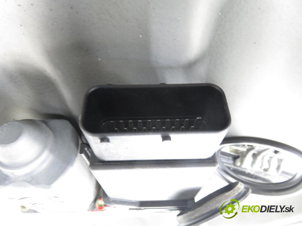 VW GOLF IV Variant (1J5) KOMBI 2000 77,00 1.6 16V - ATN 1598,00 Mechanizmus okien 1J4837462F