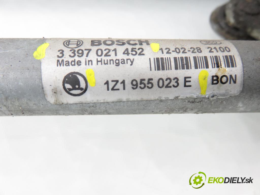 SKODA OCTAVIA II (1Z3) LIFTBACK 2012 75,00 1.6 - BSE 1595,00 MECHANISMUS/ motorek stěračů 1Z1955023E ; 3397021452 ; 1Z1955119D