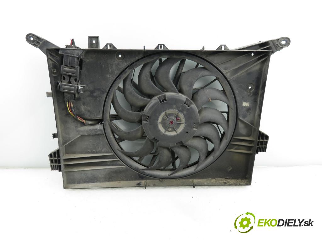 VOLVO S60 I (384) SEDAN 2006 136,00 2.4 D5 - D 5244 T4 2400,00 ventilátor chladič PODNEBÍ / VODA 30723105 ; 0130706822 ; 1137328116