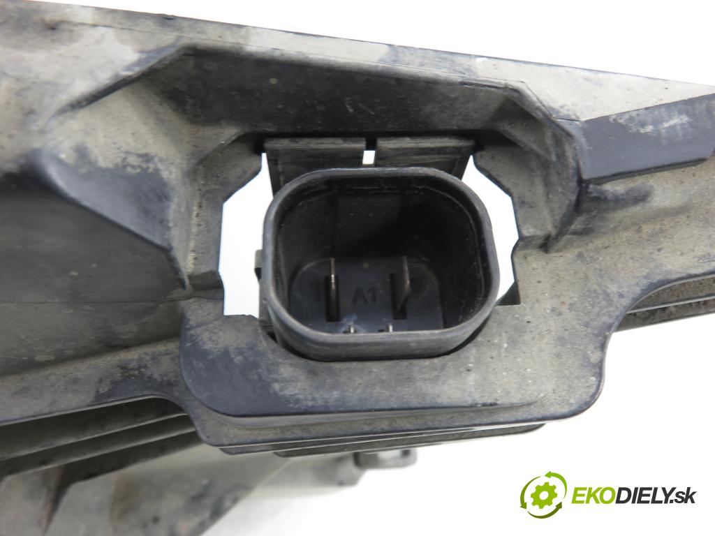 VOLVO S60 I (384) SEDAN 2006 136,00 2.4 D5 - D 5244 T4 2400,00 ventilátor chladič PODNEBÍ / VODA 30723105 ; 0130706822 ; 1137328116