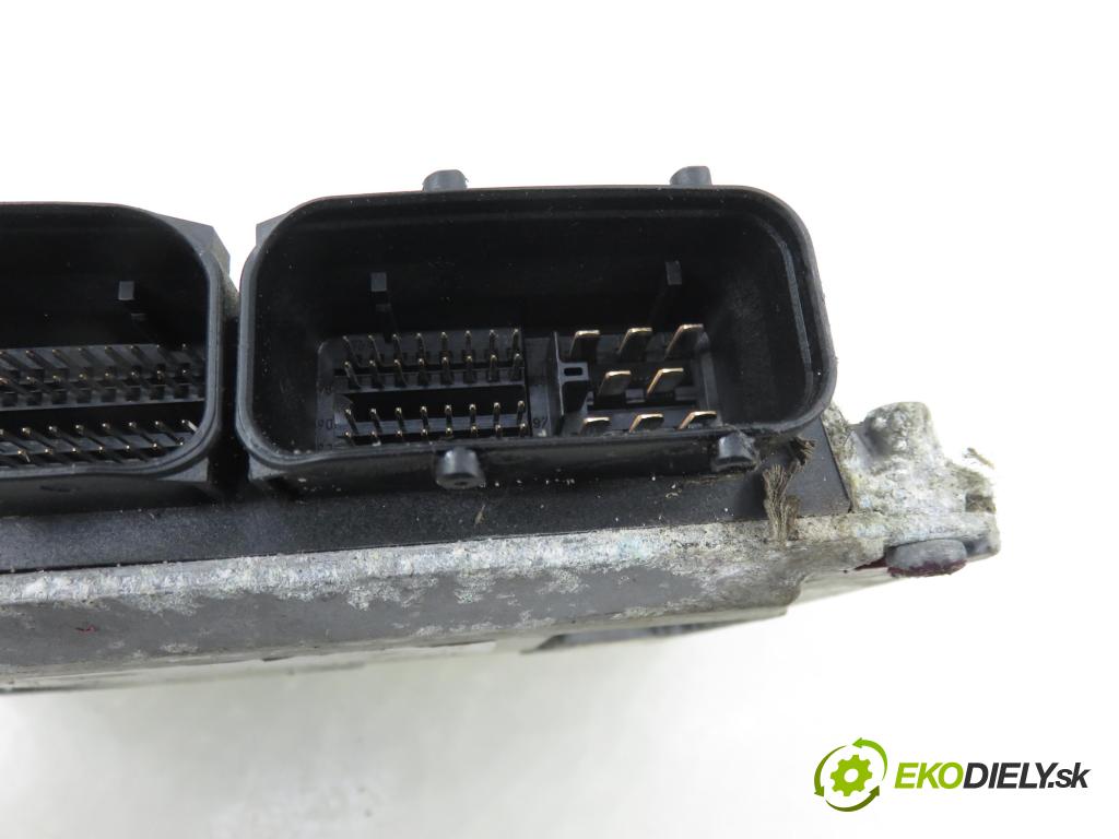 SKODA OCTAVIA II (1Z3) LIFTBACK 2012 75,00 1.6 - BSE 1595,00 řídící jednotka motora 06A906033NT ; 5WP40788 ; 06A906033MP