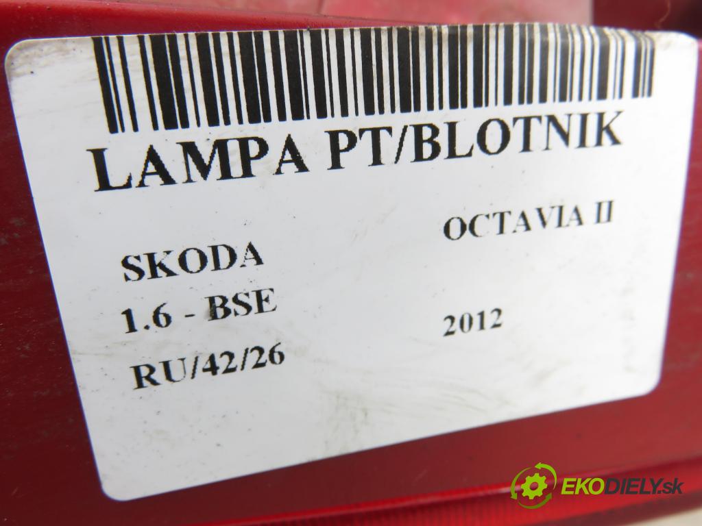 SKODA OCTAVIA II (1Z3) LIFTBACK 2012 75,00 1.6 - BSE 1595,00 světlo pravé zadní 1Z5945096A ; 1Z5945112A