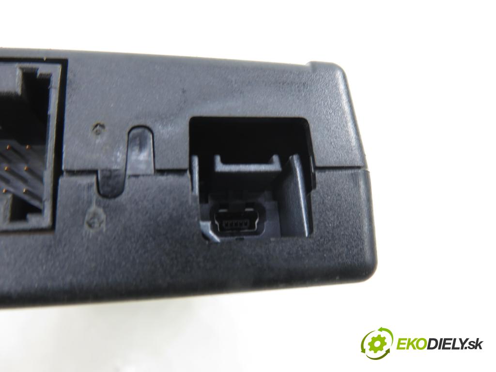 FORD FOCUS III Turnier KOMBI 2012 85,00 1.6 TDCi - T1DB 1560,00 MODUL BLUETOOTH 8M5T19C112BS