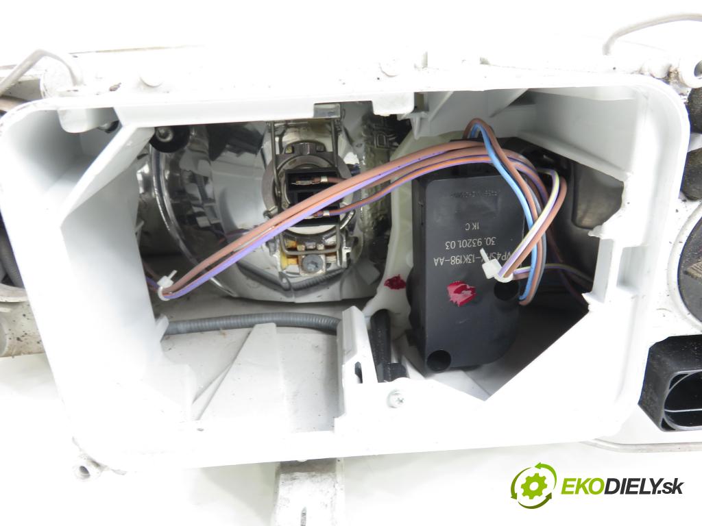 SKODA OCTAVIA II (1Z3) LIFTBACK 2012 75,00 1.6 - BSE 1595,00 Svetlo PP