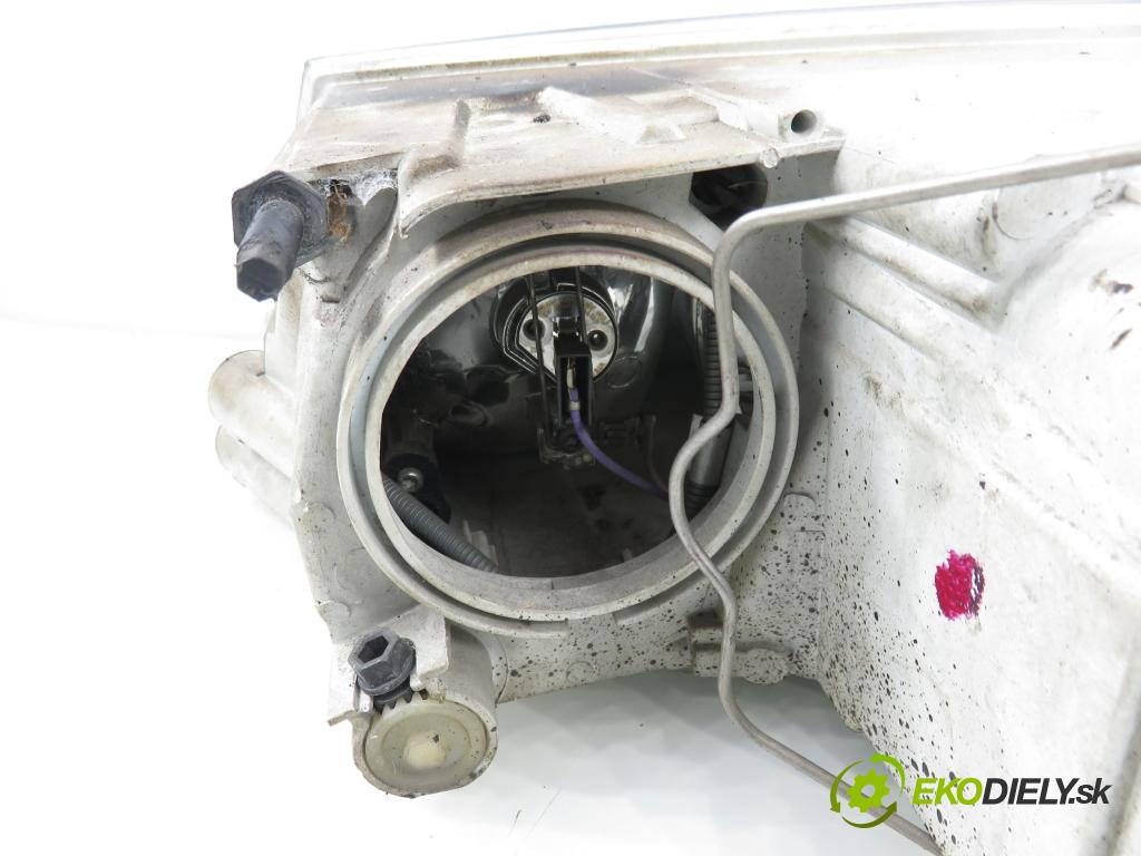 SKODA OCTAVIA II (1Z3) LIFTBACK 2012 75,00 1.6 - BSE 1595,00 Svetlo PP