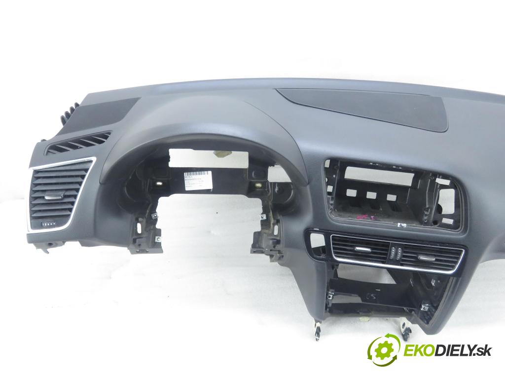 AUDI Q5 (8R) SUV 2010 176,00 3.0 TDI quattro - CCWA 2967,00 palubovka