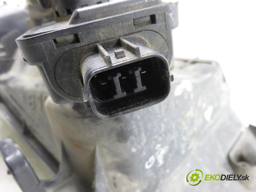 HONDA CR-V I (RD) SUV 1998 94,00 2.0 16V 4WD (RD1, RD3) - B20B3 1972,00 Svetlo PP