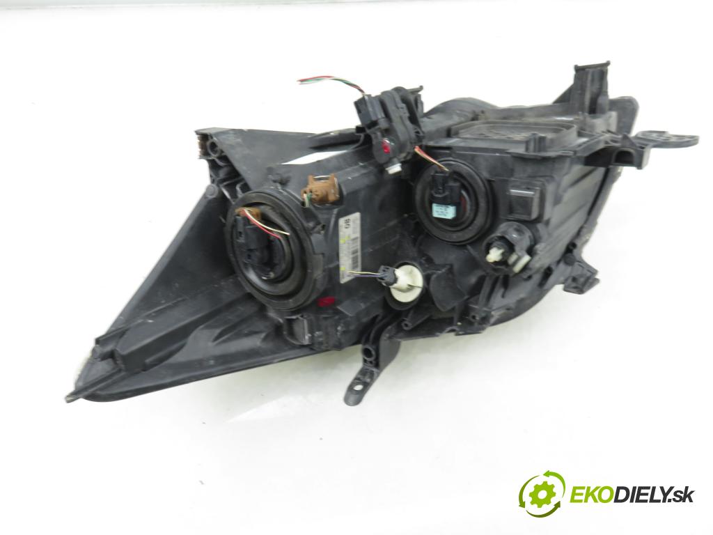 TOYOTA AURIS (_E15_) HB 2007 91,00 1.6 Dual-VVTi 124 - 1ZR-FE 1598,00 světlo PP 8113002470