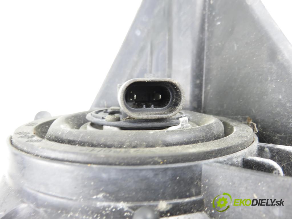 TOYOTA AURIS (_E15_) HB 2007 91,00 1.6 Dual-VVTi 124 - 1ZR-FE 1598,00 světlo PP 8113002470