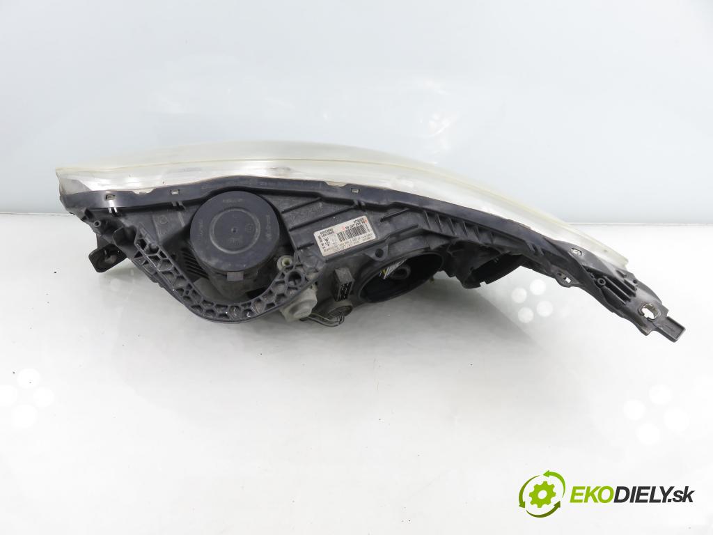 CITROEN C5 III Break (RW_) KOMBI 2008 150,00 2.7 HDi - UHZ (DT17BTED4) 2720,00 světlo PP 9684845080