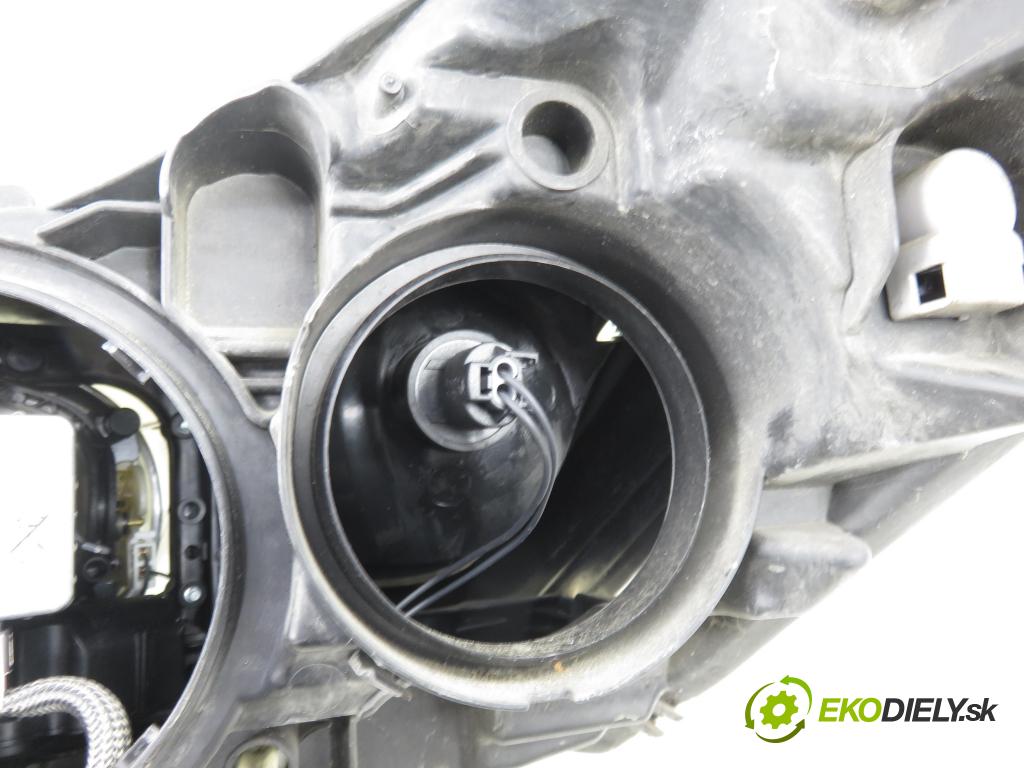 CITROEN C5 III Break (RW_) KOMBI 2008 150,00 2.7 HDi - UHZ (DT17BTED4) 2720,00 světlo PP 9684845080