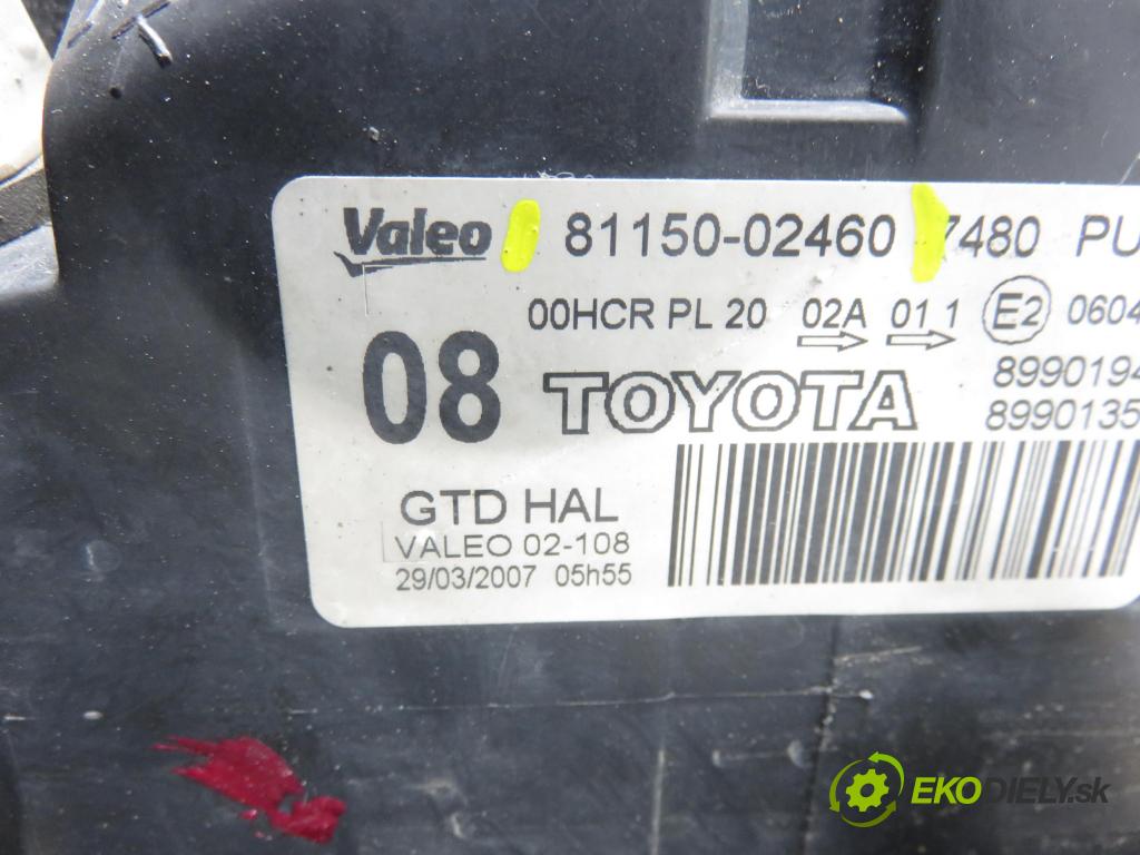 TOYOTA AURIS (_E15_) HB 2007 91,00 1.6 Dual-VVTi 124 - 1ZR-FE 1598,00 světlo LP 8115002460