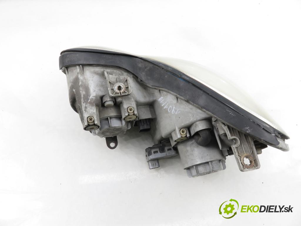 HYUNDAI SONATA IV (EF) SEDAN 2004 96,00 2.0 1997,00 Svetlo PP