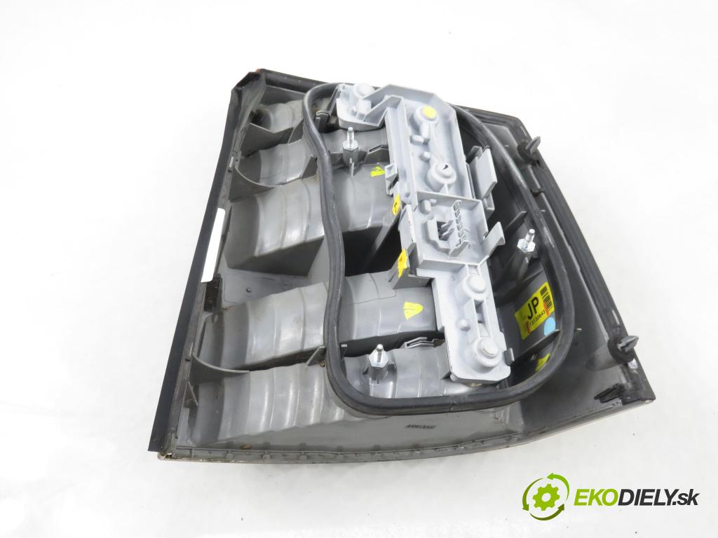 OPEL VECTRA C (Z02) SEDAN 2003 90,00 1.8 16V 122 - Z 18 XE 1796,00 Svetlo ľavé zadné 13130643