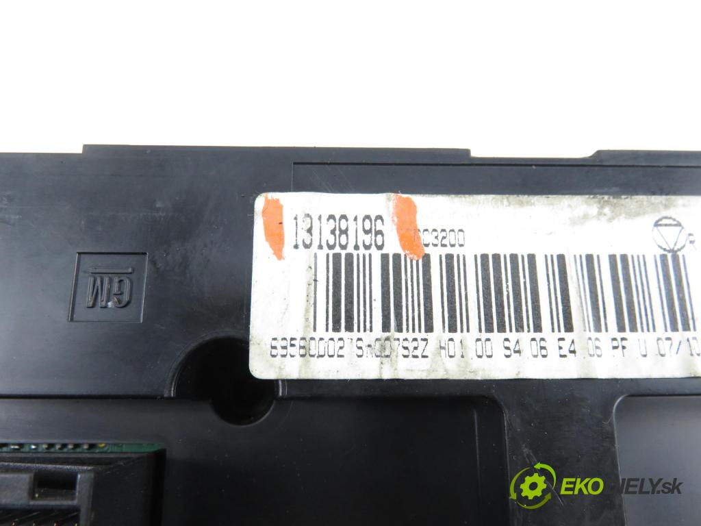 OPEL VECTRA C (Z02) SEDAN 2003 90,00 1.8 16V 122 - Z 18 XE 1796,00 Panel kúrenia KLIMATIZACE: 13138196