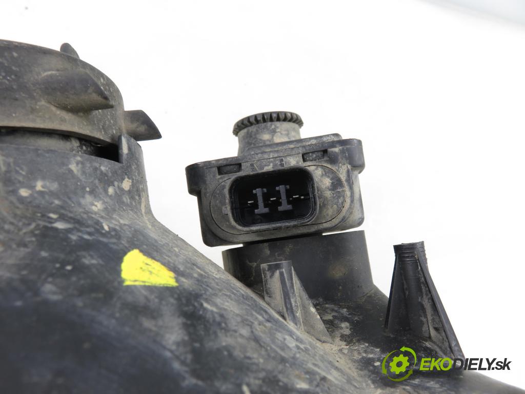 HONDA CR-V I (RD) SUV 1998 94,00 2.0 16V 4WD (RD1, RD3) - B20B3 1972,00 světlo LP