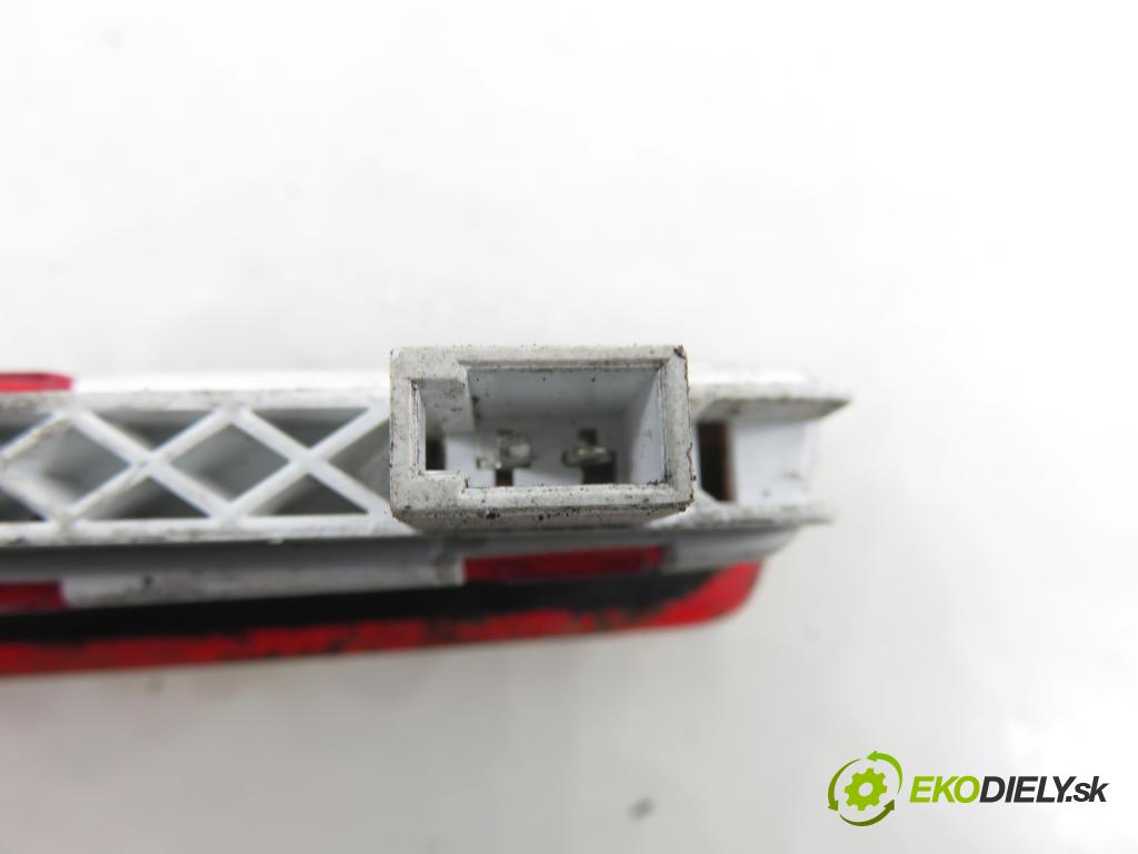 OPEL VECTRA C (Z02) SEDAN 2003 90,00 1.8 16V 122 - Z 18 XE 1796,00 svetlo bŕzd 9185991