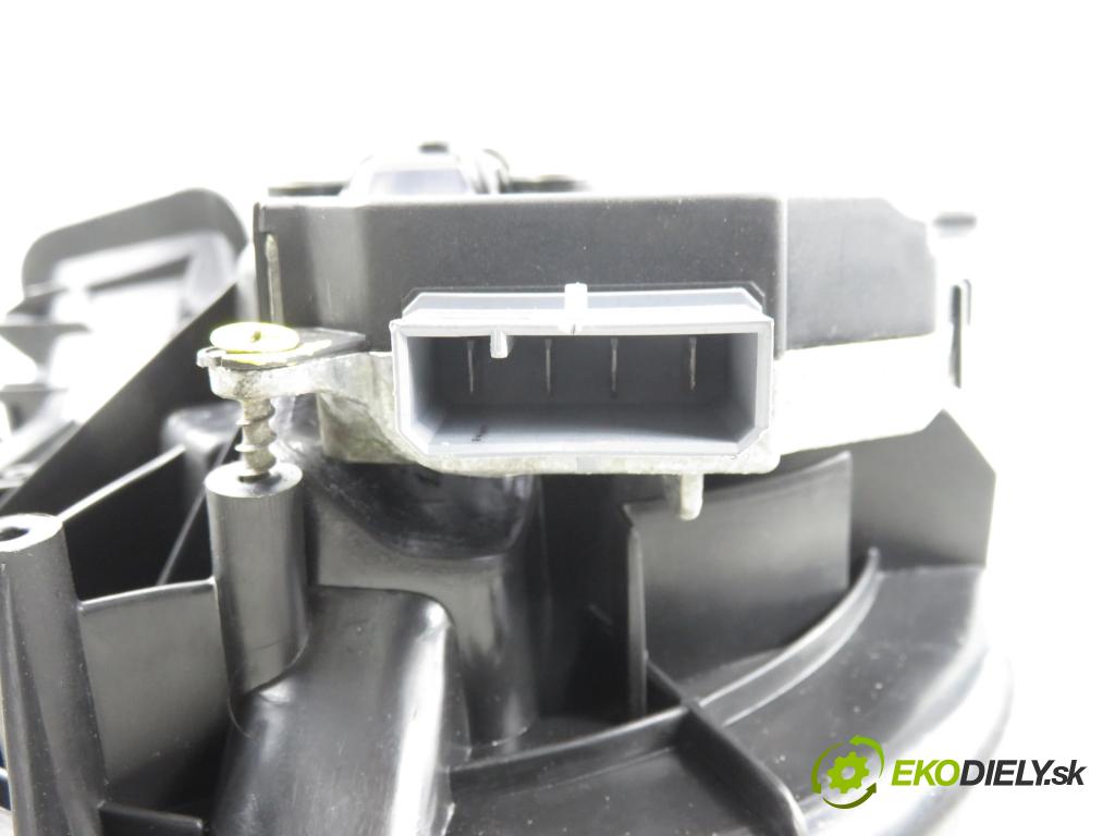 OPEL VECTRA C (Z02) SEDAN 2003 90,00 1.8 16V 122 - Z 18 XE 1796,00 Ventilátor vetráku 73421312 ; TH160L37