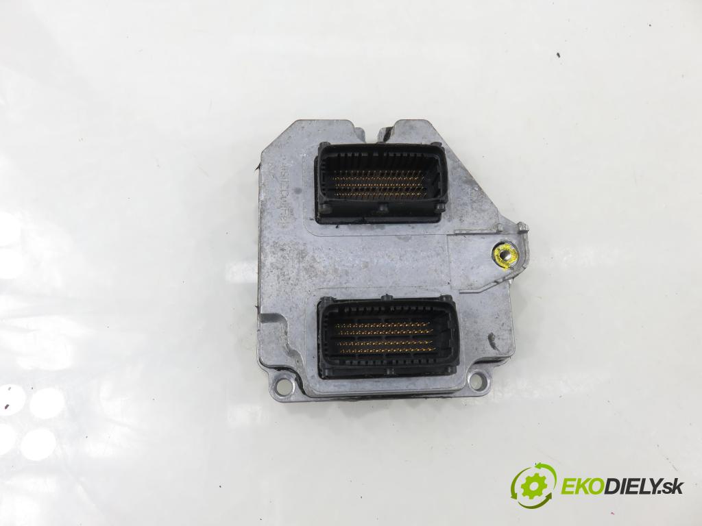 OPEL VECTRA C (Z02) SEDAN 2003 90,00 1.8 16V 122 - Z 18 XE 1796,00 řídící jednotka motora 5WK9378 ; 55354380