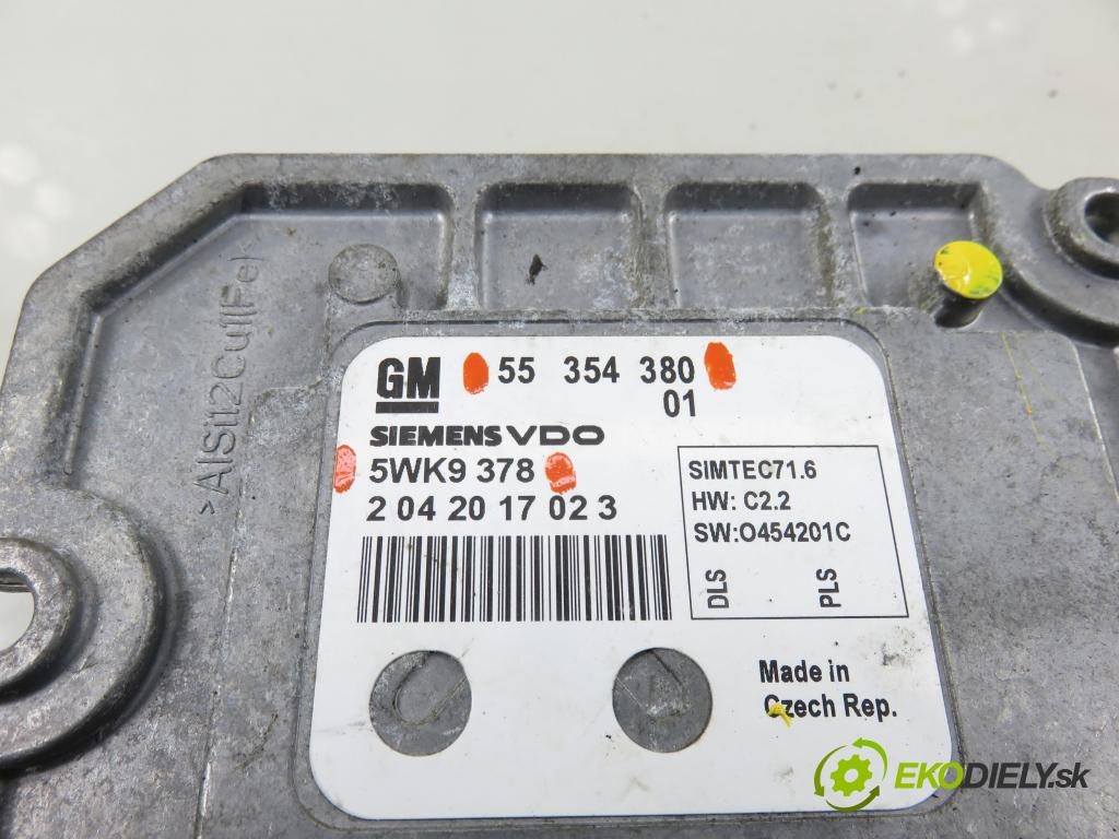 OPEL VECTRA C (Z02) SEDAN 2003 90,00 1.8 16V 122 - Z 18 XE 1796,00 řídící jednotka motora 5WK9378 ; 55354380