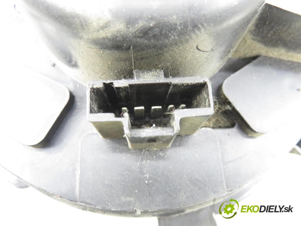 PEUGEOT 307 Break (3E) KOMBI 2003 66,00 2.0 HDI 90 - RHY (DW10TD) 1997,00 Ventilátor vetráku 8EW009159581