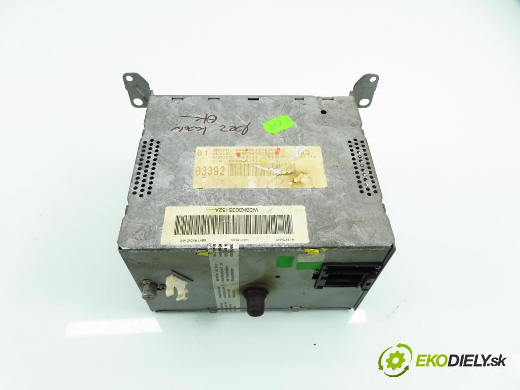 SEAT CORDOBA (6K2) SEDAN 2002 44,00 1.4 - AKK 1390,00 RADIO modul 6K0035152A ; 6K4520102