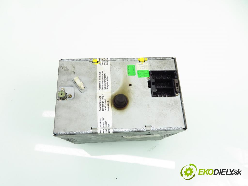 SEAT CORDOBA (6K2) SEDAN 2002 44,00 1.4 - AKK 1390,00 RADIO modul 6K0035152A ; 6K4520102