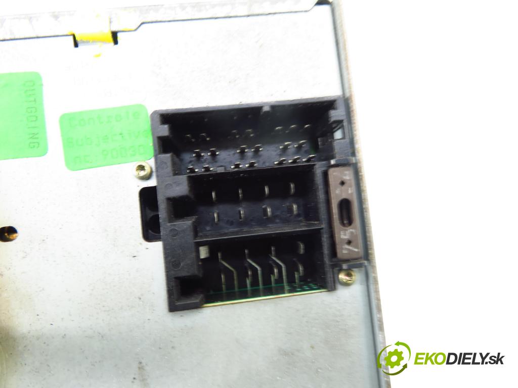 SEAT CORDOBA (6K2) SEDAN 2002 44,00 1.4 - AKK 1390,00 RADIO modul 6K0035152A ; 6K4520102