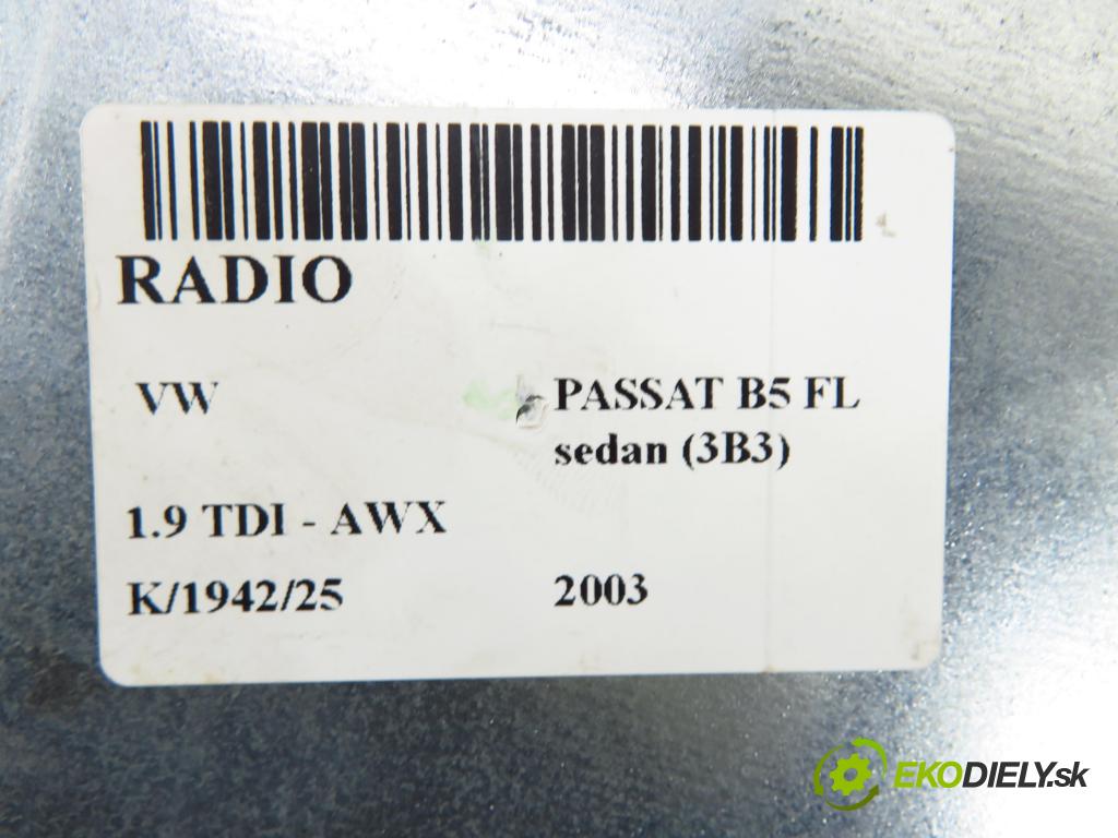 VW PASSAT B5.5 (3B3) SEDAN 2003 96,00 1.9 TDI - AWX 1896,00 RADIO modul 1J0035186E