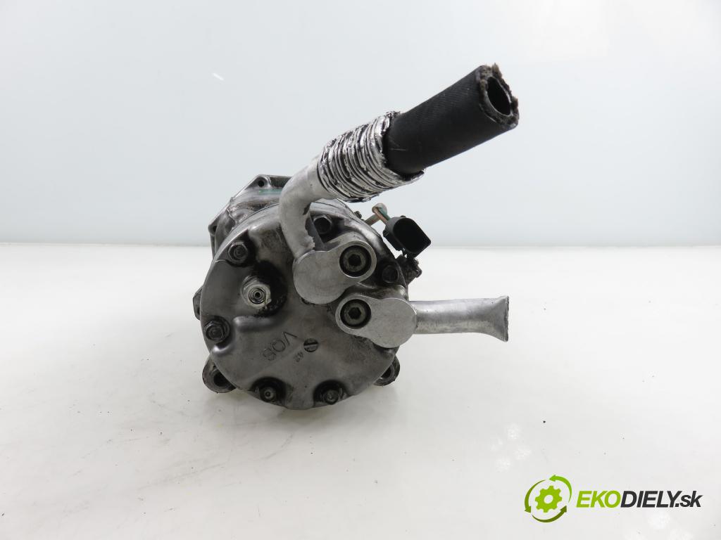 VW GOLF IV (1J1) HB 2001 77,00 1.6 16V 105 - AZD 1598,00 KOMPRESOR: klimatizácie 1J0820803F (Kompresor klimatizácie)