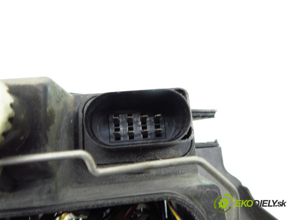 SEAT LEON (1M1) HB 2004 77,00 1.6 16 V - BCB 1598,00 Svetlo LP 1M1941001D