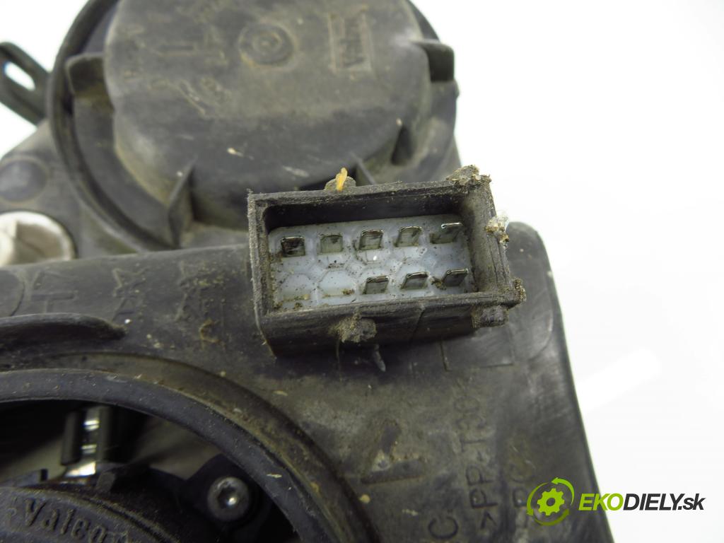 OPEL COMBO C KOMBIVAN 2003 62,00 1.6 8V 84 - Z 16 SE 1598,00 Svetlo LP 13115006