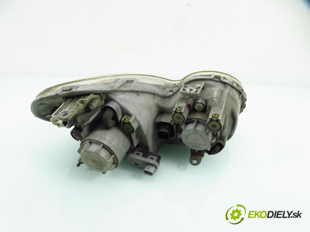 HYUNDAI SONATA IV (EF) SEDAN 2004 96,00 2.0 1997,00 Svetlo LP