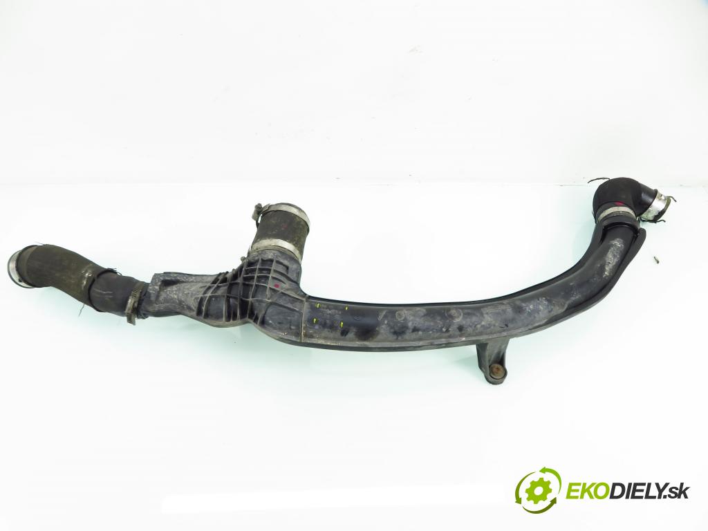 PORSCHE CAYENNE II (92A) SUV 2010 176,00 3.0 Diesel - M 05.9E 2967,00 Rúra intercoolera turba 7P0145792 ; 7P0145844