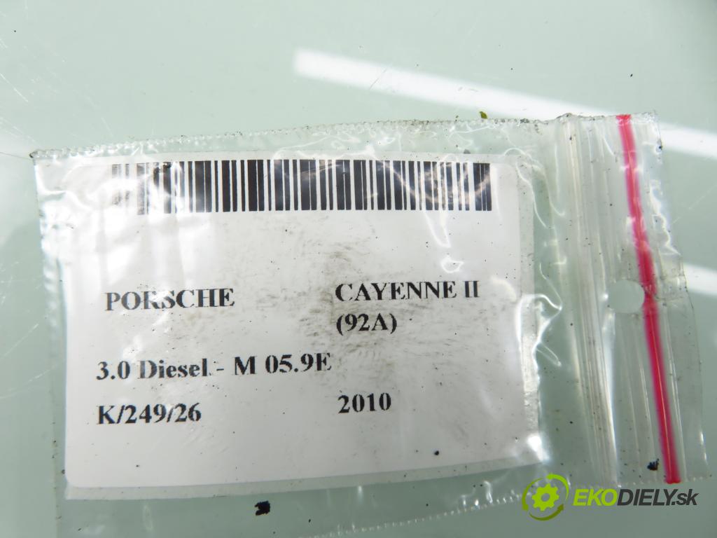 PORSCHE CAYENNE II (92A) SUV 2010 176,00 3.0 Diesel - M 05.9E 2967,00 Rúra intercoolera turba 7P0145738B